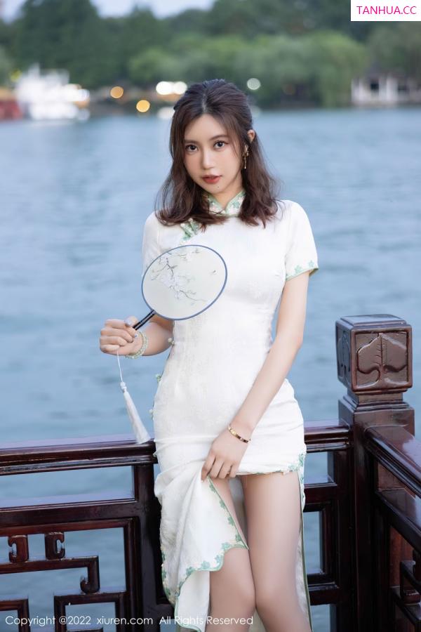 綺裡嘉 绮里嘉 [XiuRen]高清写真图 2022.08.19 No.5468 绮里嘉ula第11张图片